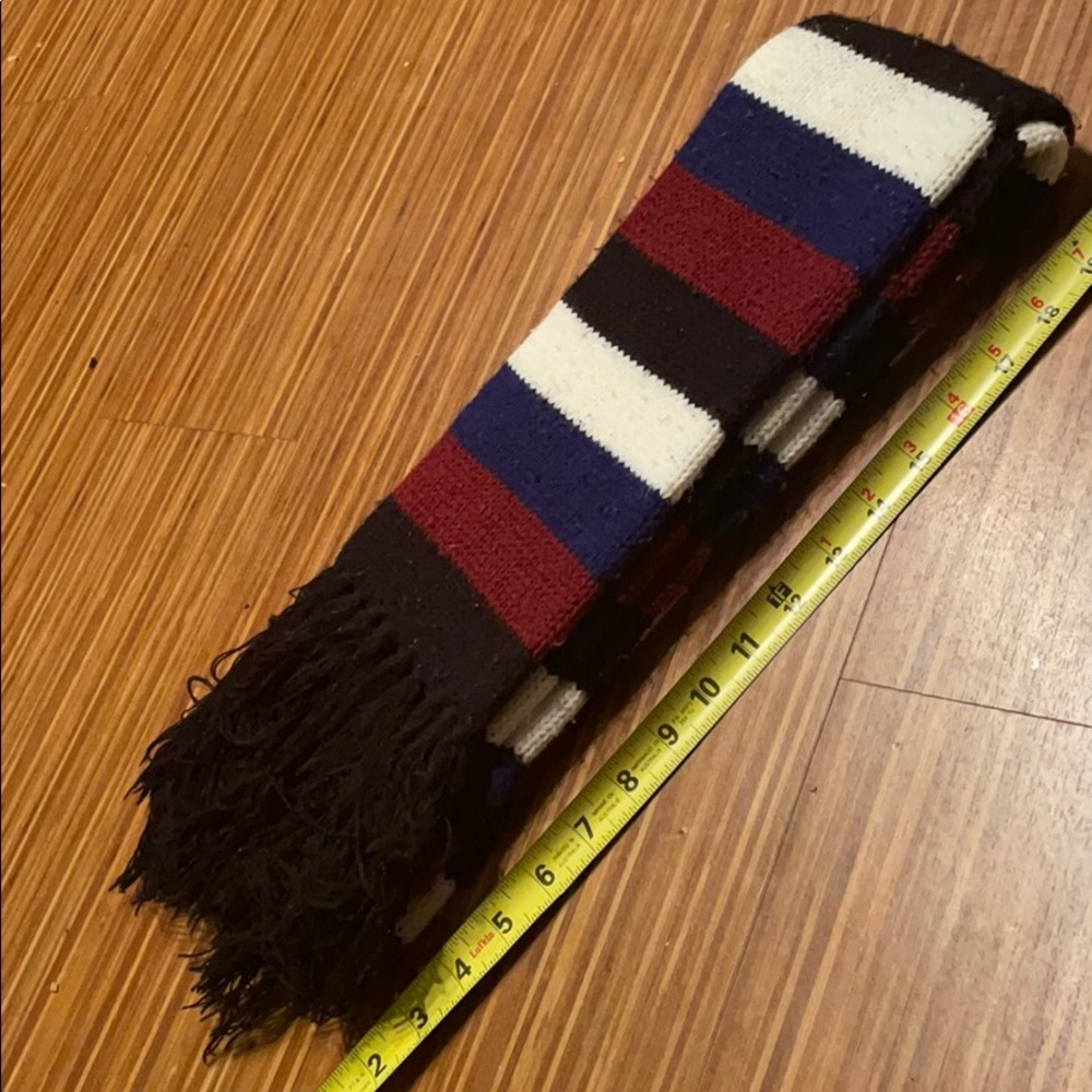 Long Scarf - Picture 3 of 3